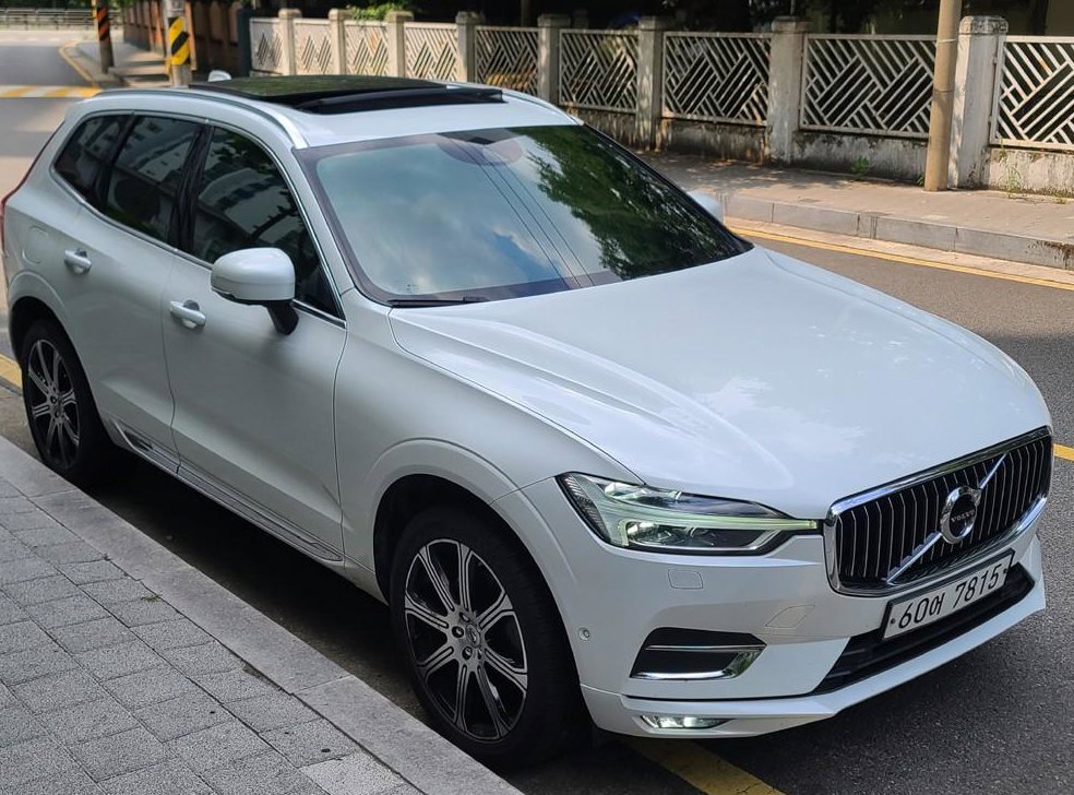 볼보 XC60 D5 AWD 인스크립션 사진 3