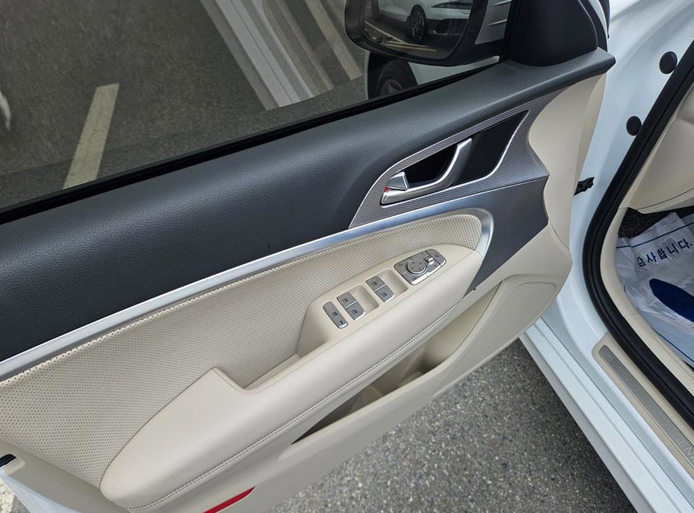 제네시스 G70 가솔린 2.0T 4WD 사진 16