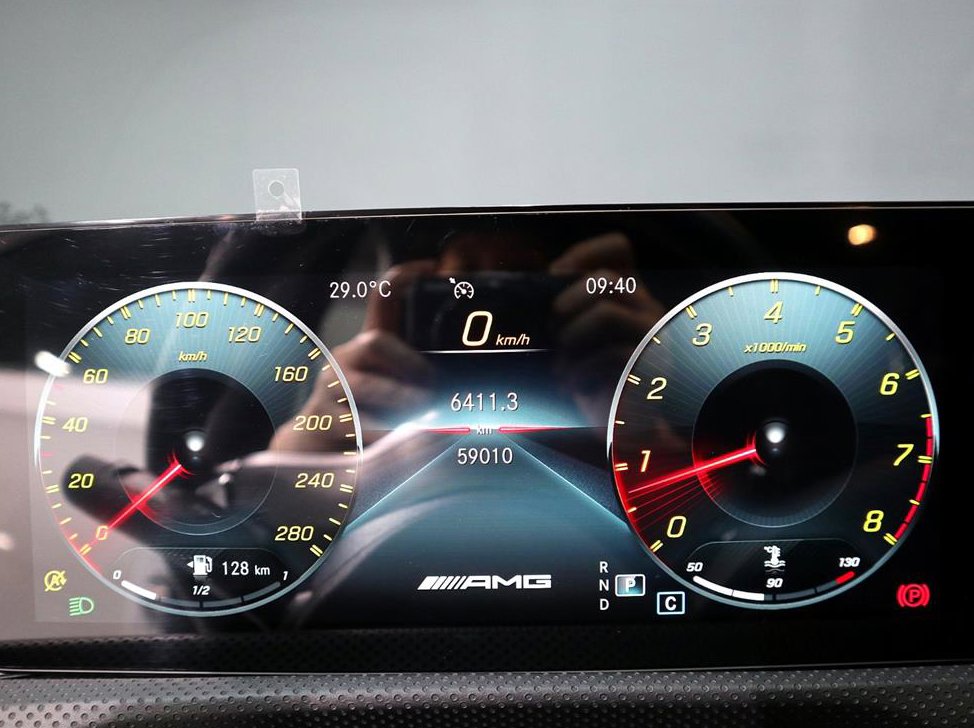 벤츠 A 클래스 AMG A35 4MATIC 세단 사진 7