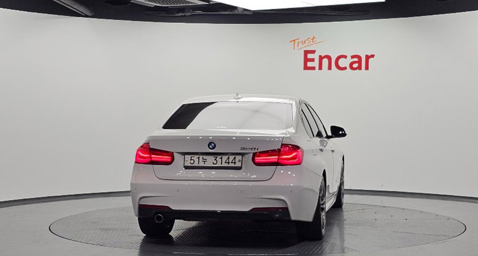 BMW 3시리즈 320i M 스포츠 사진 4