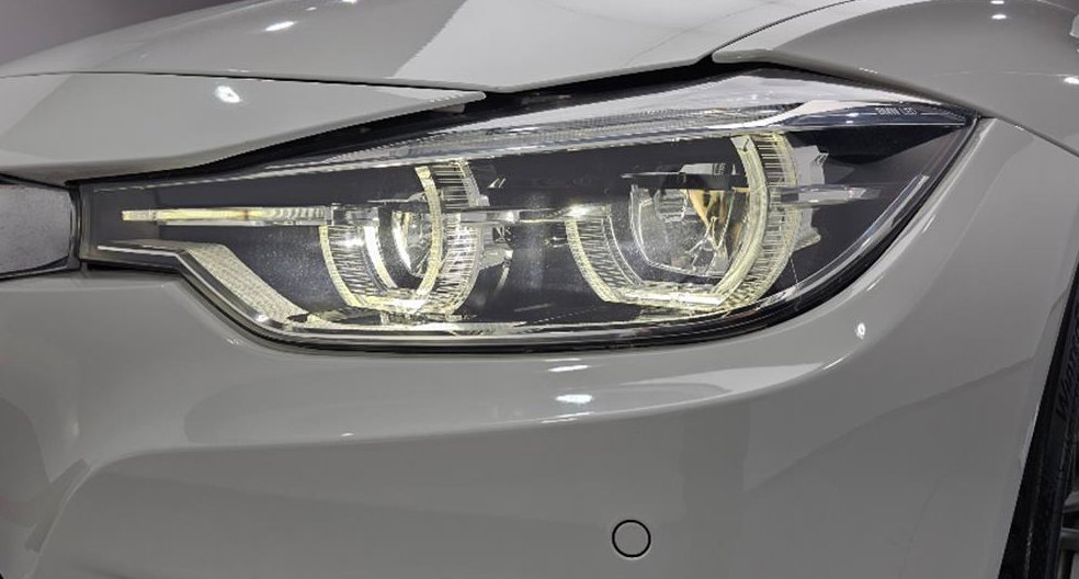 BMW 3시리즈 320i M 스포츠 사진 7