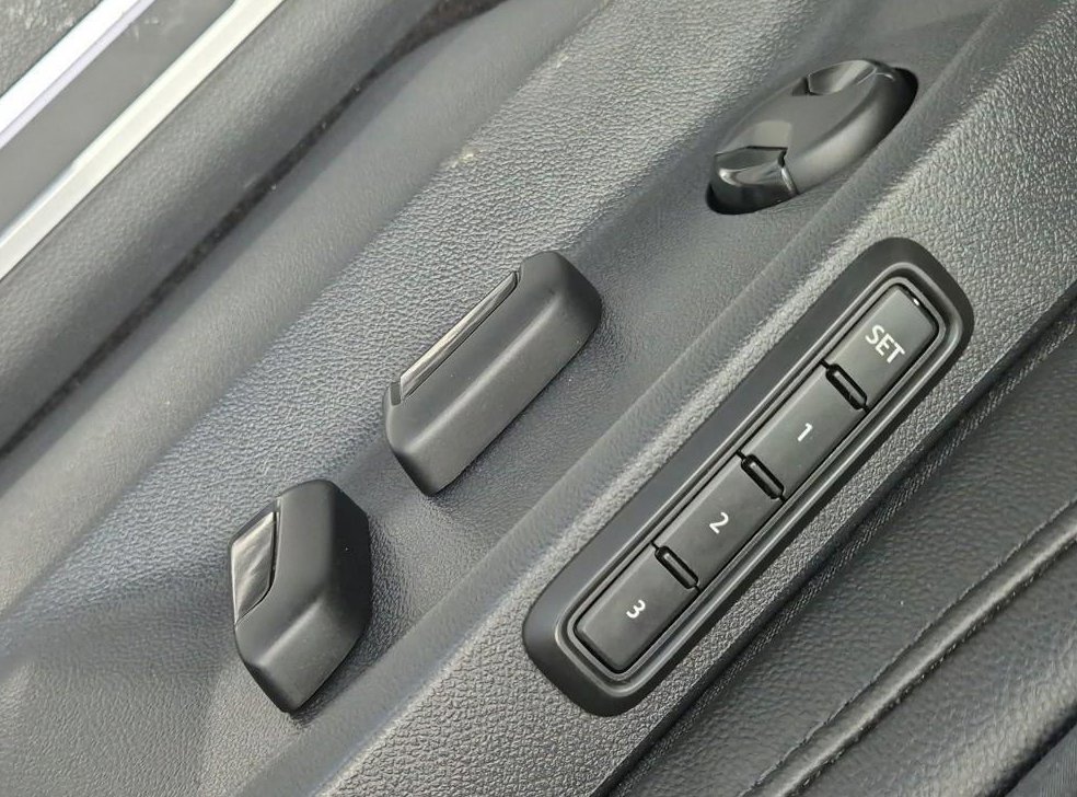 폭스바겐 티구안 2.0 TDI 프리미엄 사진 16