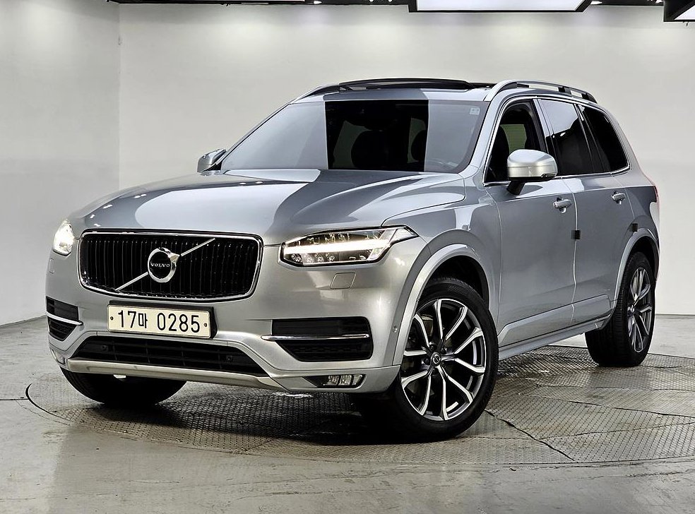 볼보 XC90 2.0 D5 AWD