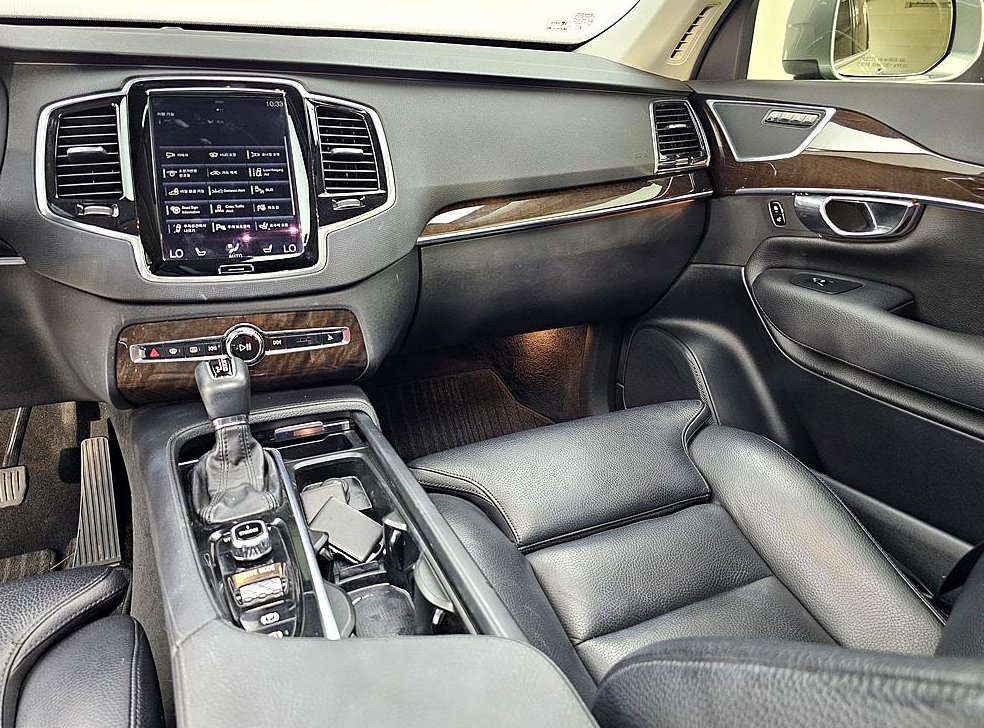 볼보 XC90 2.0 D5 AWD 사진 10