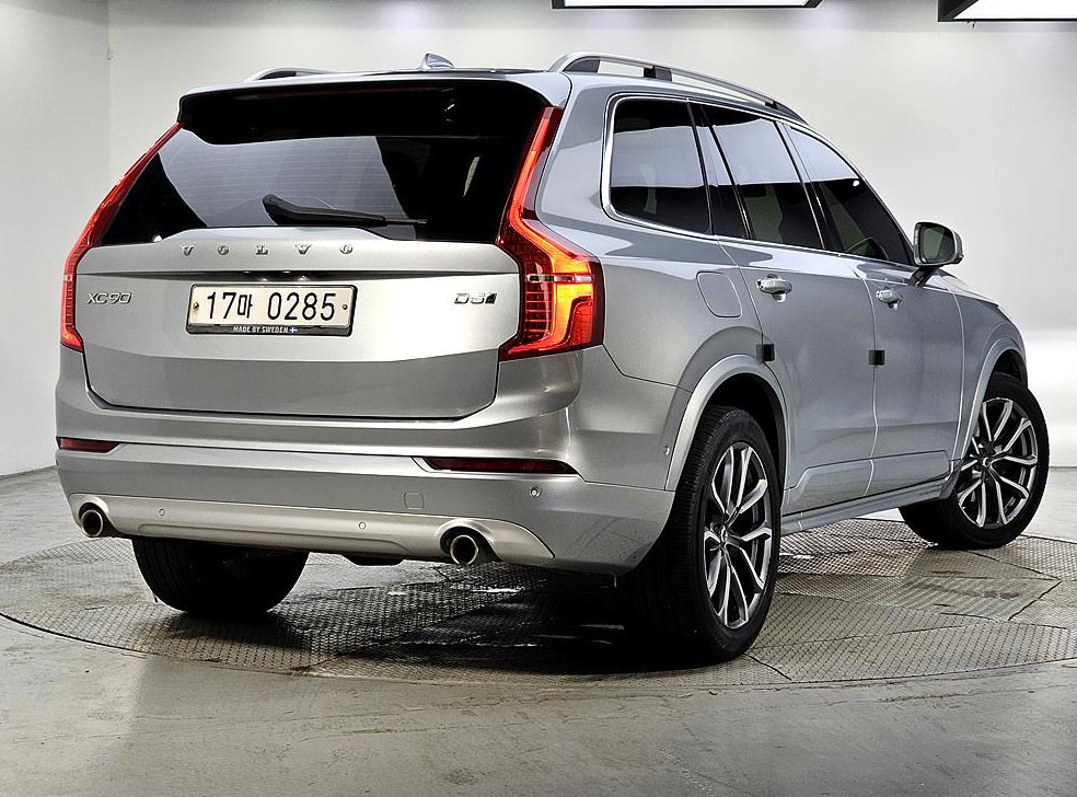 볼보 XC90 2.0 D5 AWD 사진 4