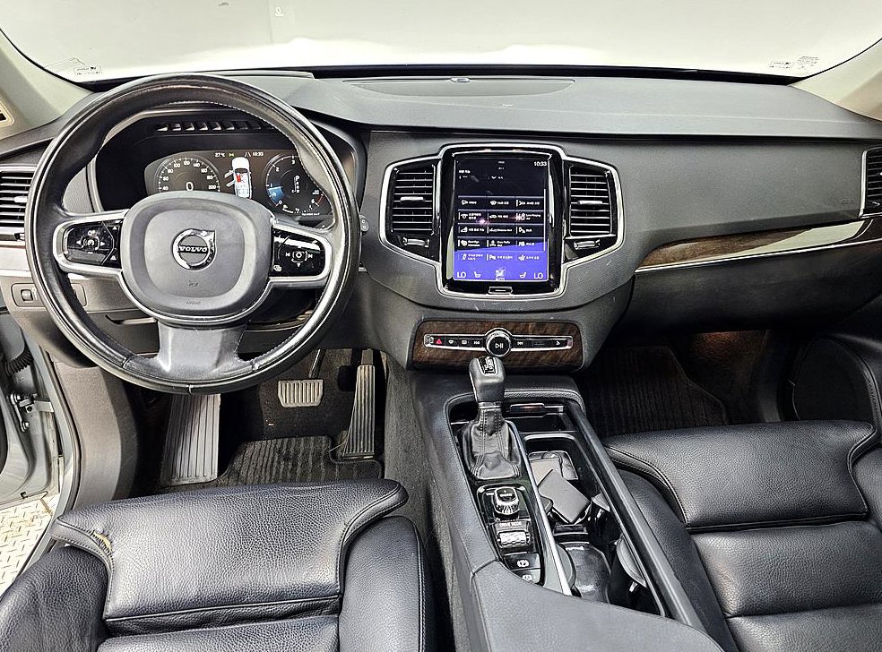 볼보 XC90 2.0 D5 AWD 사진 5