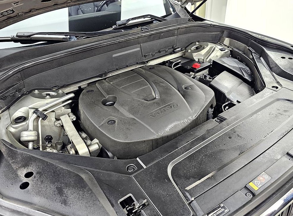 볼보 XC90 2.0 D5 AWD 사진 6