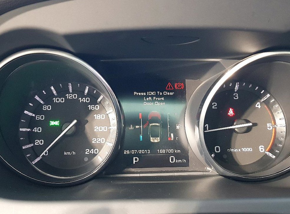 랜드로버 디스커버리 스포츠 2.2 SD4 HSE 럭셔리 사진 6