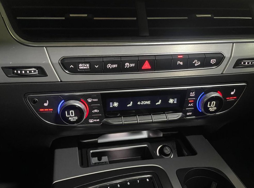 아우디 Q7 45 TFSI 콰트로 사진 11