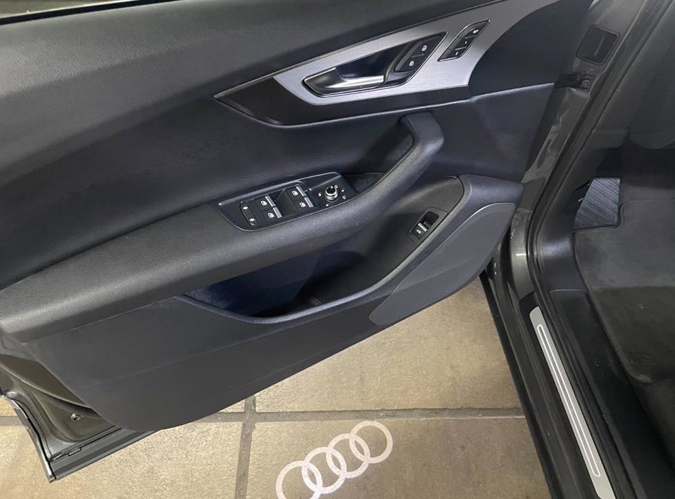아우디 Q7 45 TFSI 콰트로 사진 14