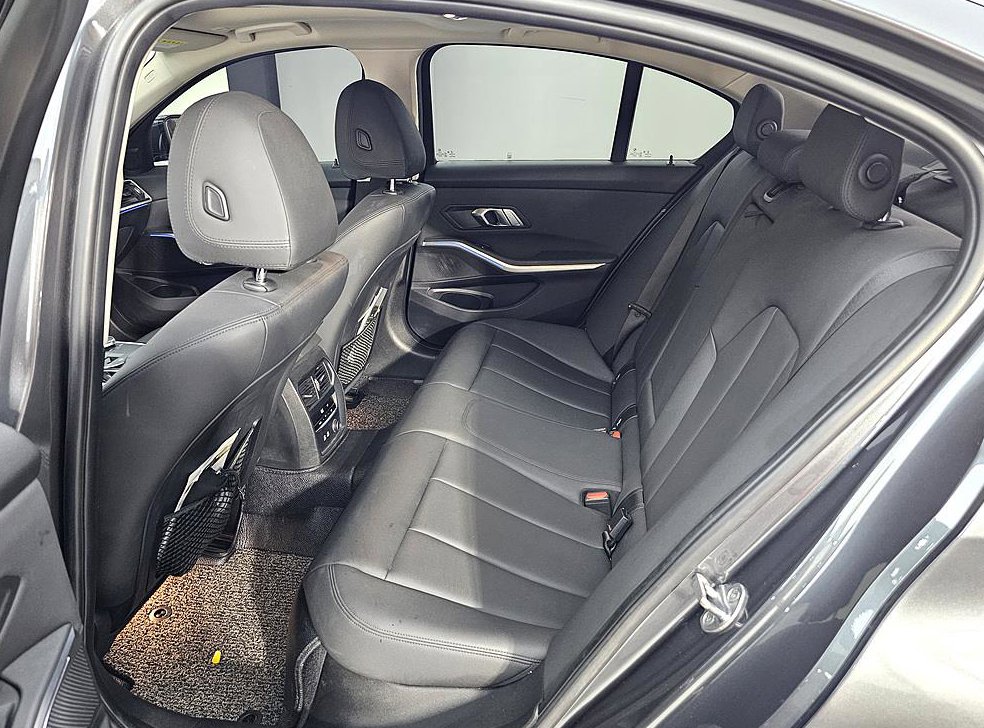 BMW 3시리즈 320d 사진 9