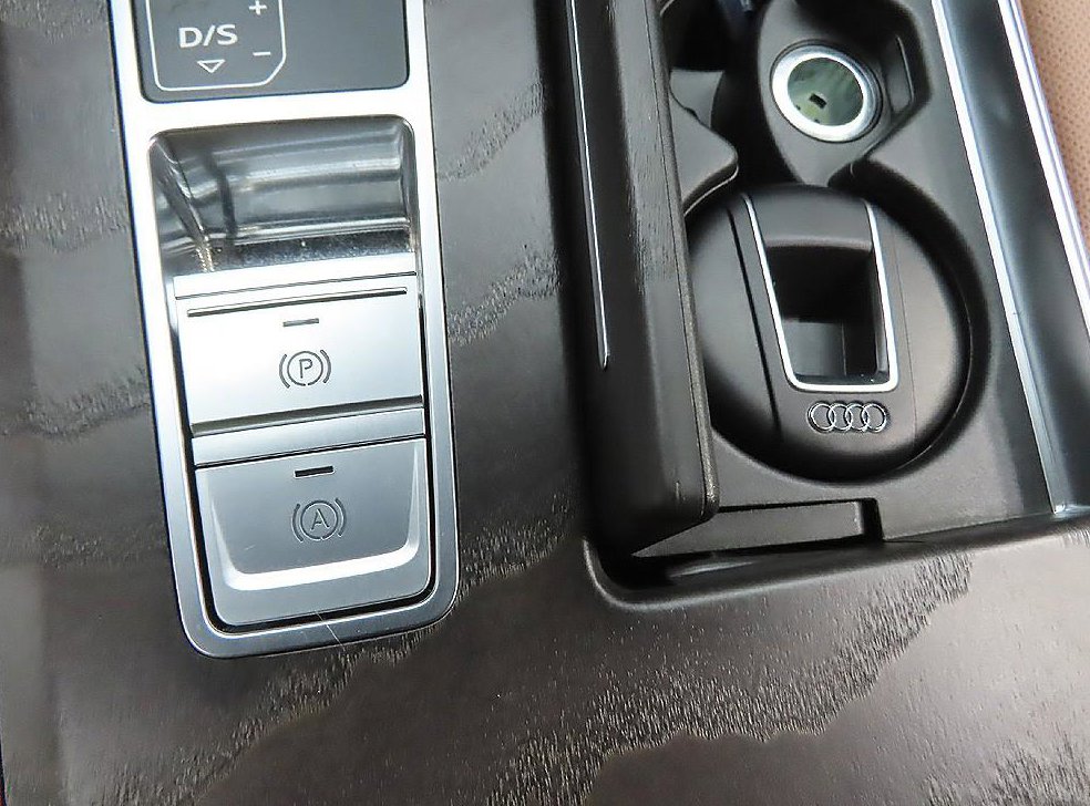 아우디 A6 45 TFSI 콰트로 프리미엄 사진 13