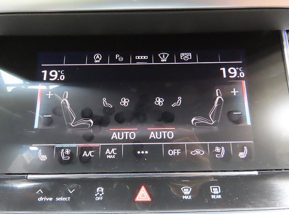 아우디 A6 45 TFSI 콰트로 프리미엄 사진 15