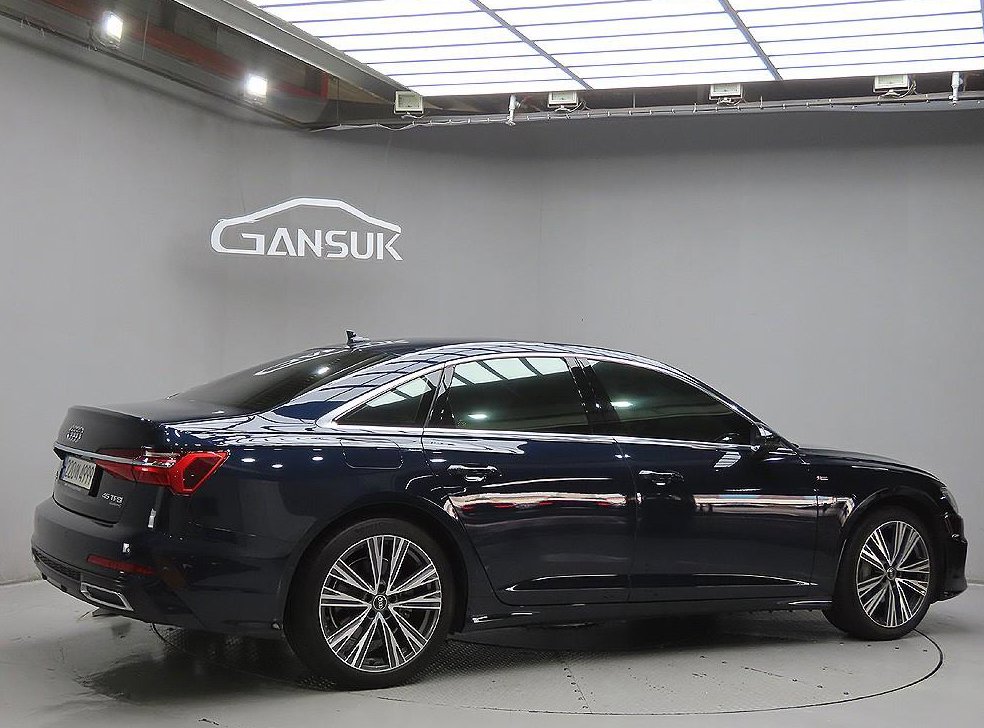 아우디 A6 45 TFSI 콰트로 프리미엄 사진 4