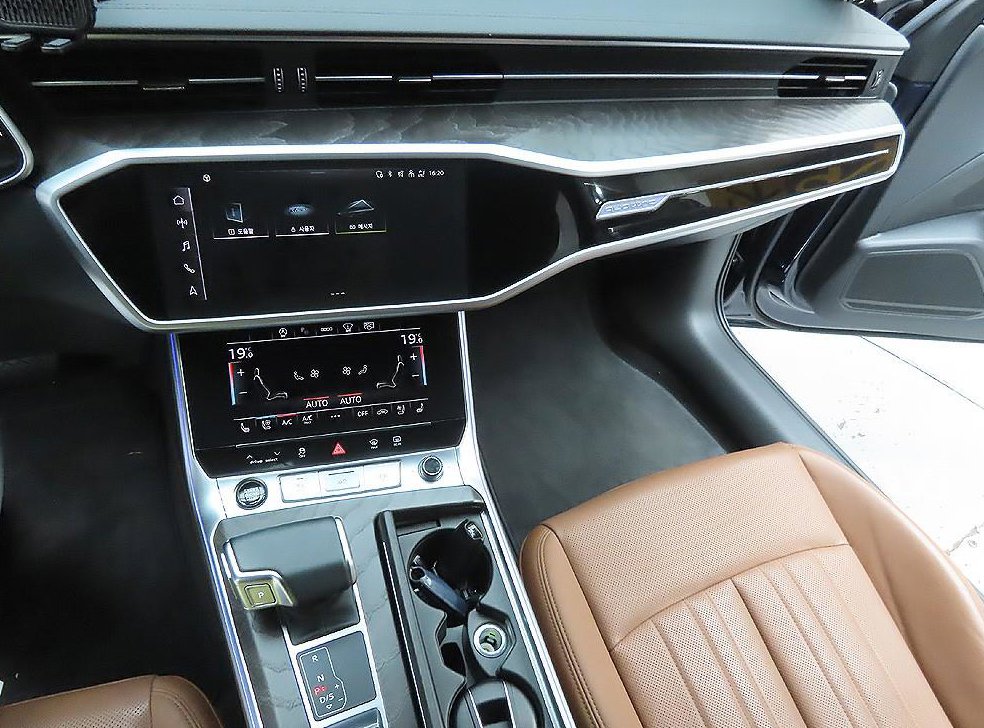 아우디 A6 45 TFSI 콰트로 프리미엄 사진 9