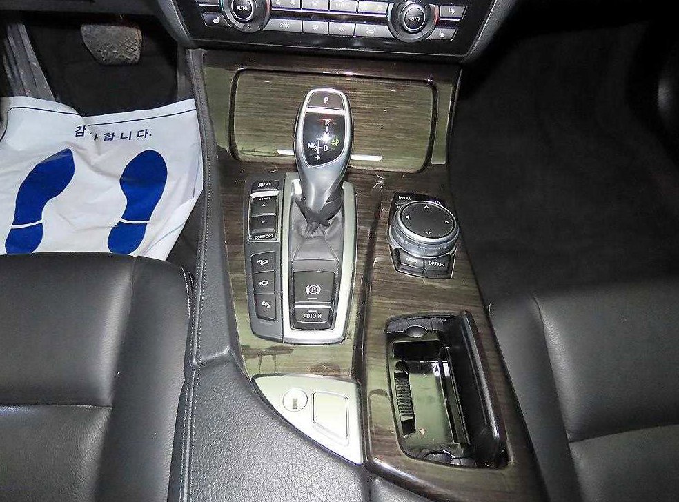 BMW 5시리즈 528i xDrive 사진 12