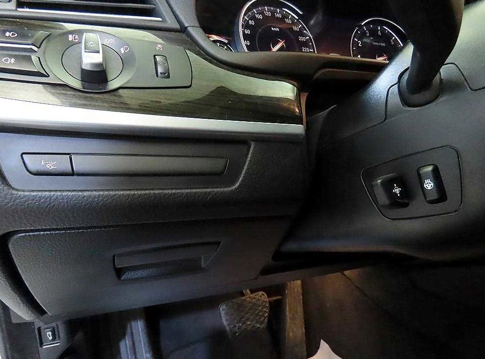 BMW 5시리즈 528i xDrive 사진 14
