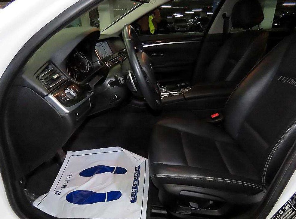 BMW 5시리즈 528i xDrive 사진 6