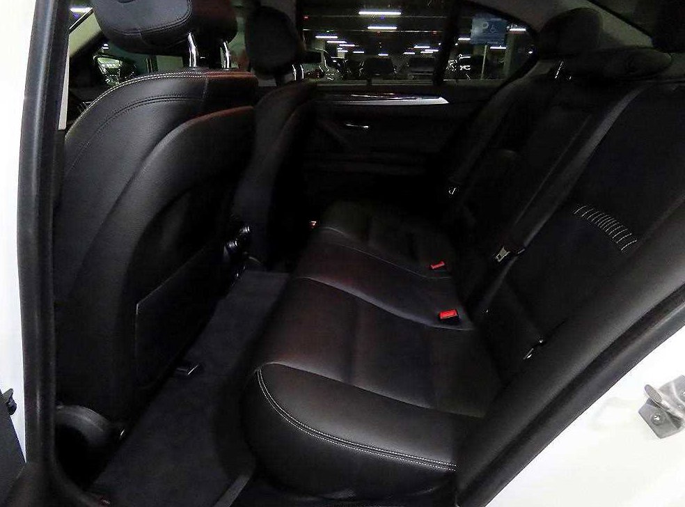 BMW 5시리즈 528i xDrive 사진 7