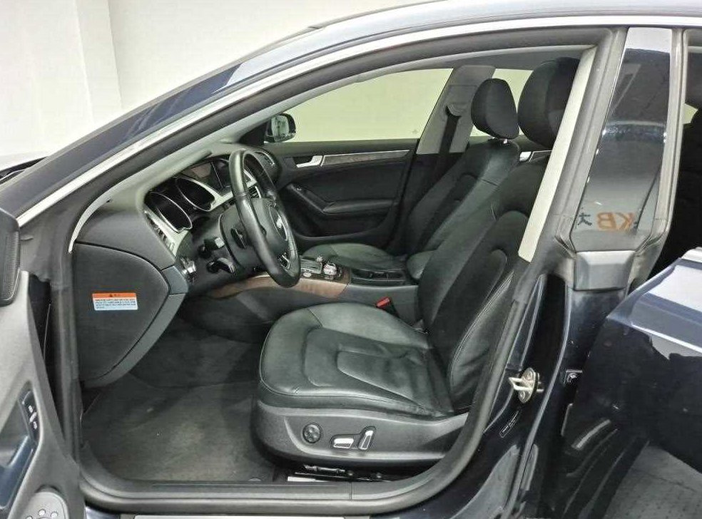 아우디 A5 35 TDI 콰트로 스포츠백 사진 11
