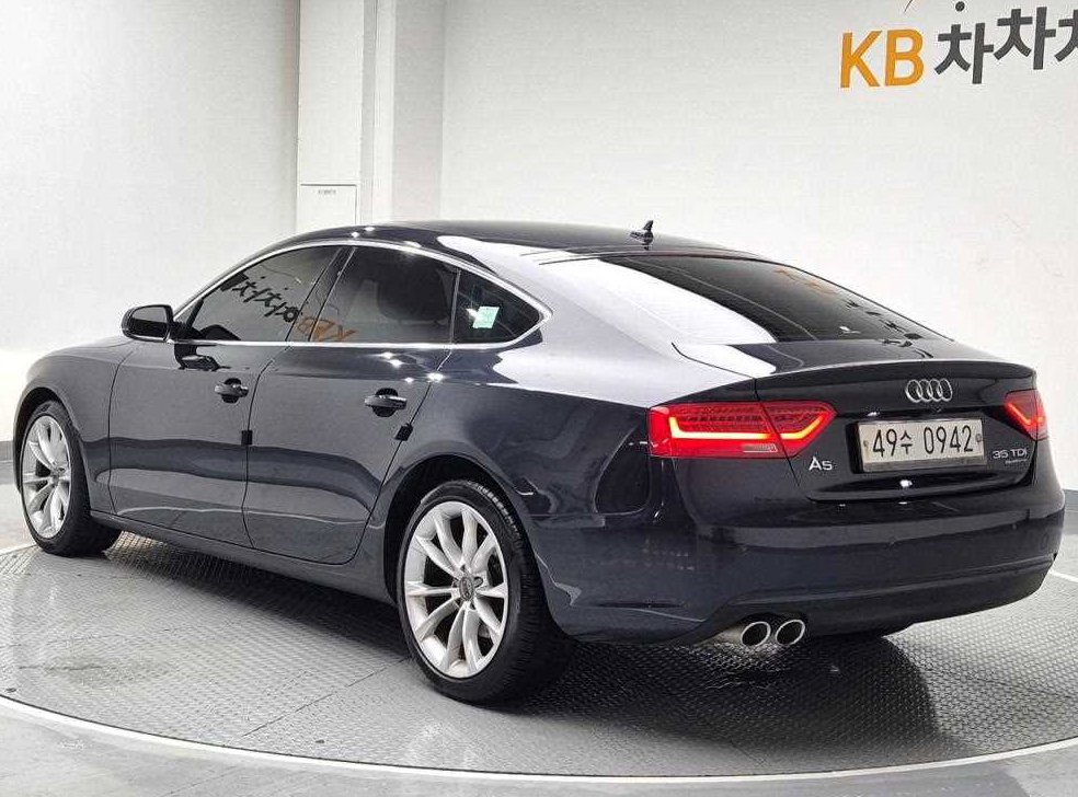 아우디 A5 35 TDI 콰트로 스포츠백 사진 2