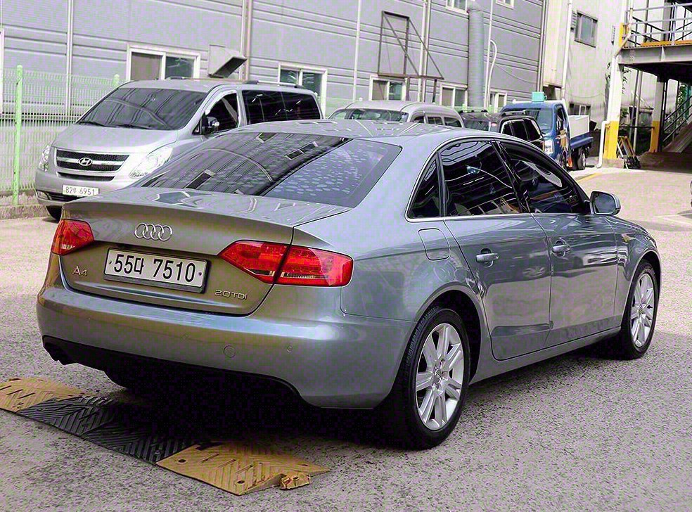 아우디 A4 2.0 TDI 사진 4