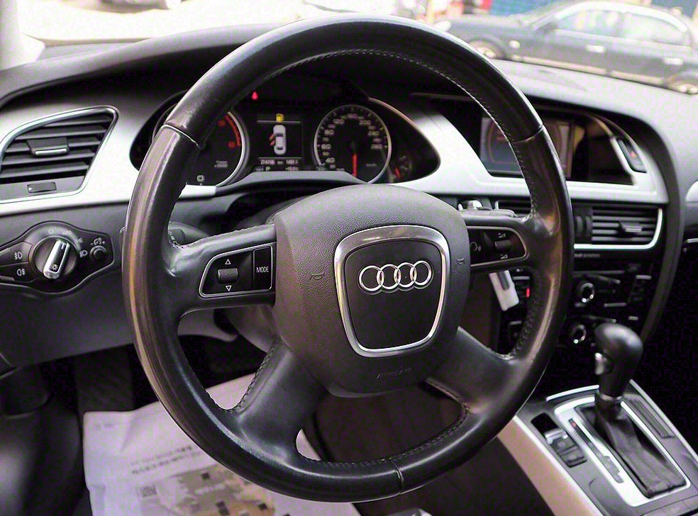 아우디 A4 2.0 TDI 사진 8