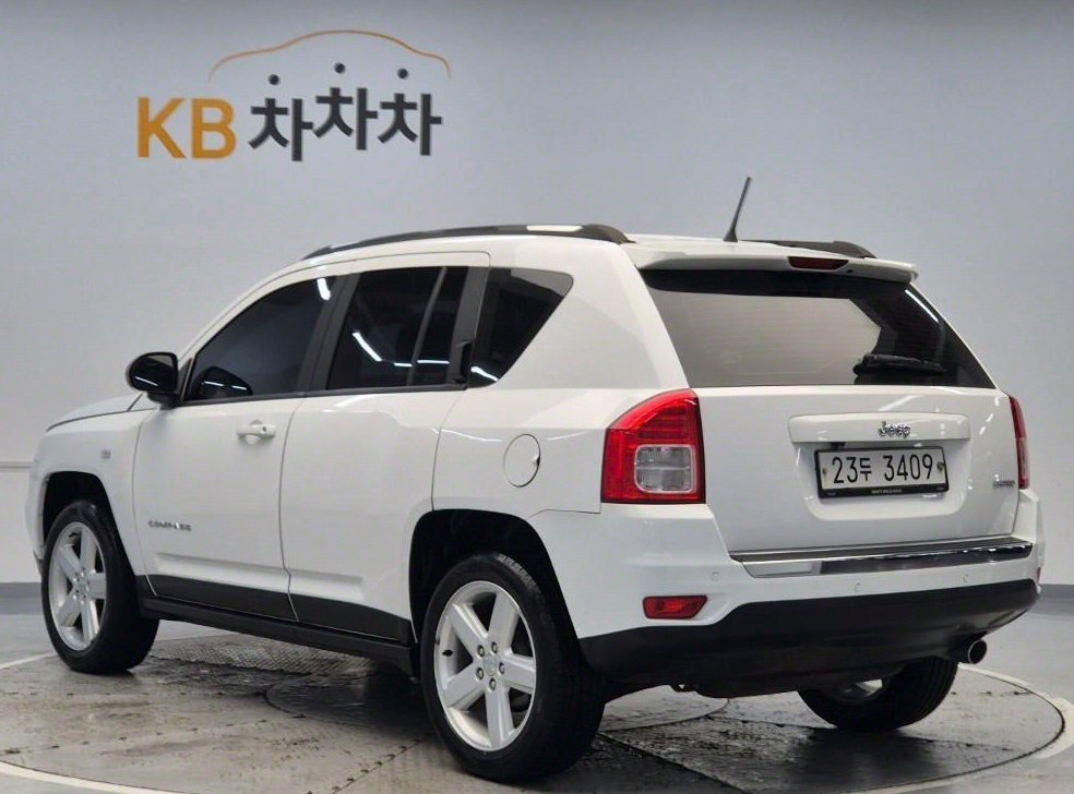 지프 컴패스 2.4 리미티드 사진 2