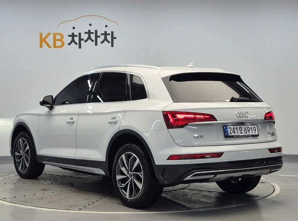 아우디 Q5 45 TFSI 콰트로 사진 3