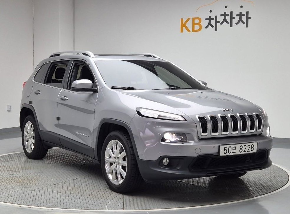 지프 체로키 2.4 론지튜드 AWD 사진 4