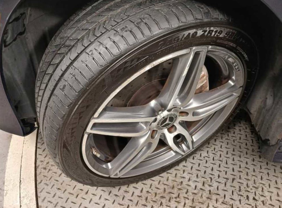 벤츠 E 클래스 E220d 쿠페 사진 20