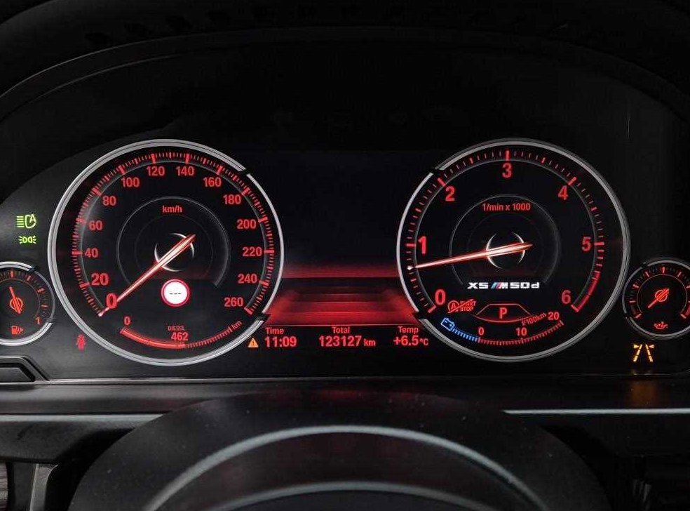 BMW X5 xDrive M50d 사진 6