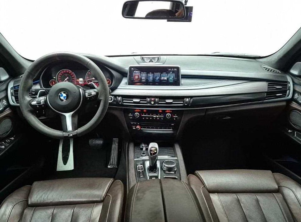 BMW X5 xDrive M50d 사진 7