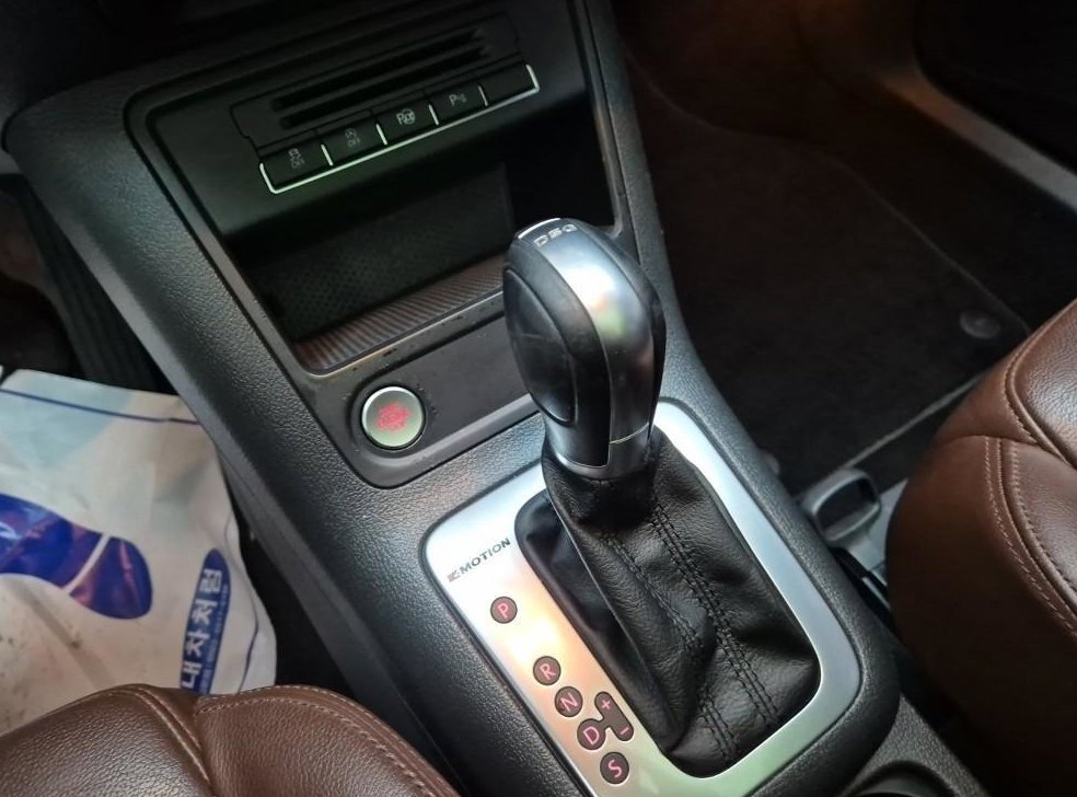폭스바겐 티구안 2.0 TDI 프리미엄 사진 17