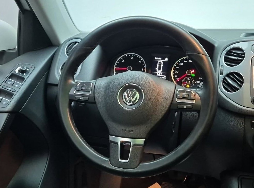 폭스바겐 티구안 2.0 TDI 프리미엄 사진 18