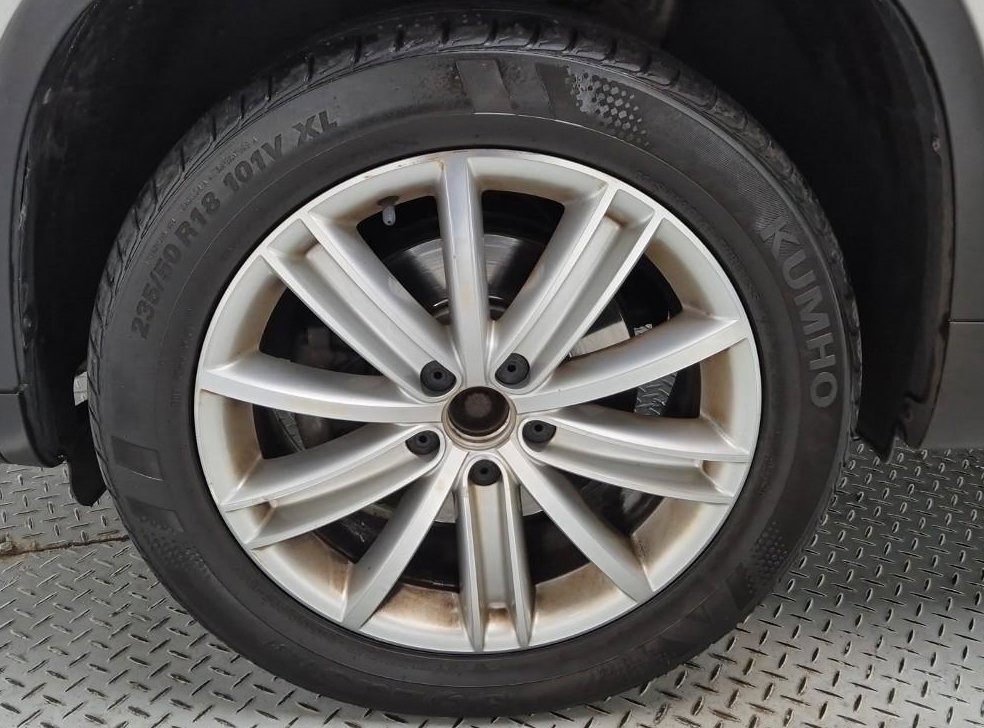폭스바겐 티구안 2.0 TDI 프리미엄 사진 8