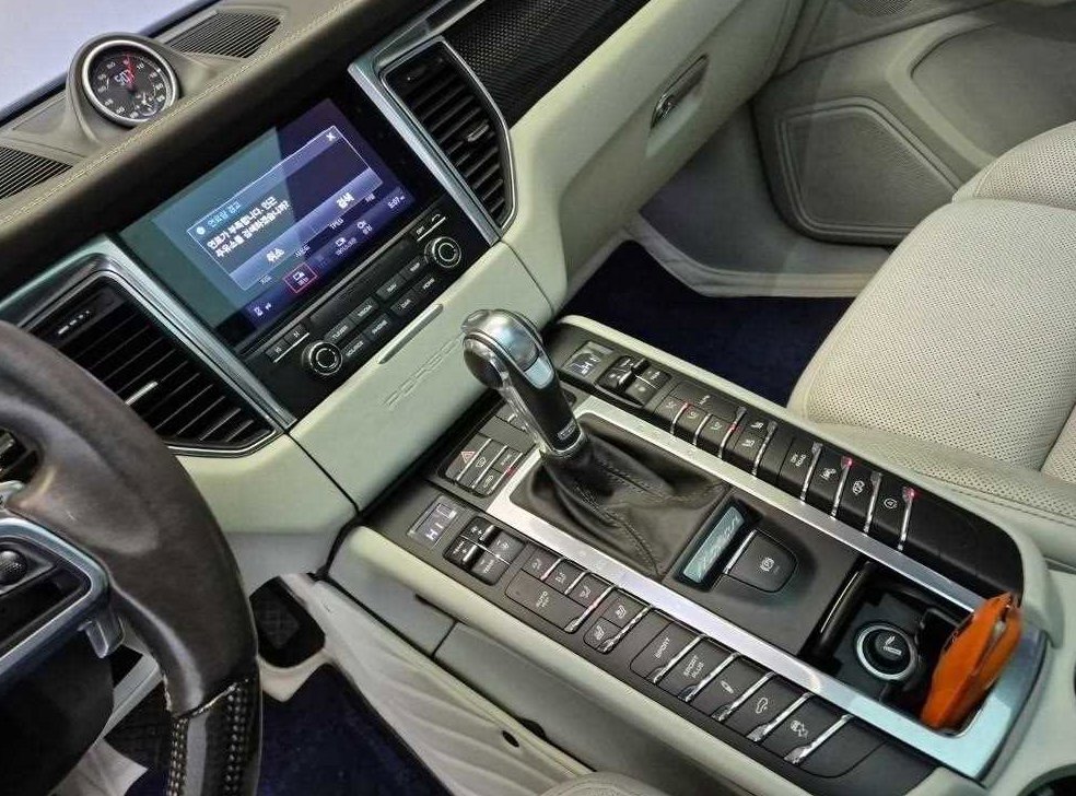 포르쉐 마칸 가솔린 3.0 GTS 사진 10