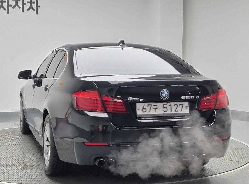 BMW 5시리즈 520d 사진 2