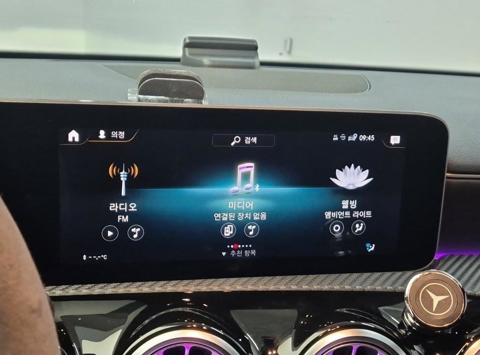 벤츠 A 클래스 A250 4MATIC 세단 사진 13