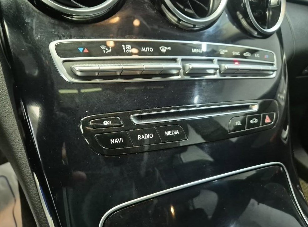 벤츠 C 클래스 C220 d 4MATIC 사진 10