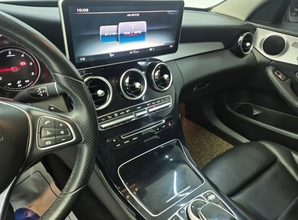 벤츠 C 클래스 C220 d 4MATIC 사진 15