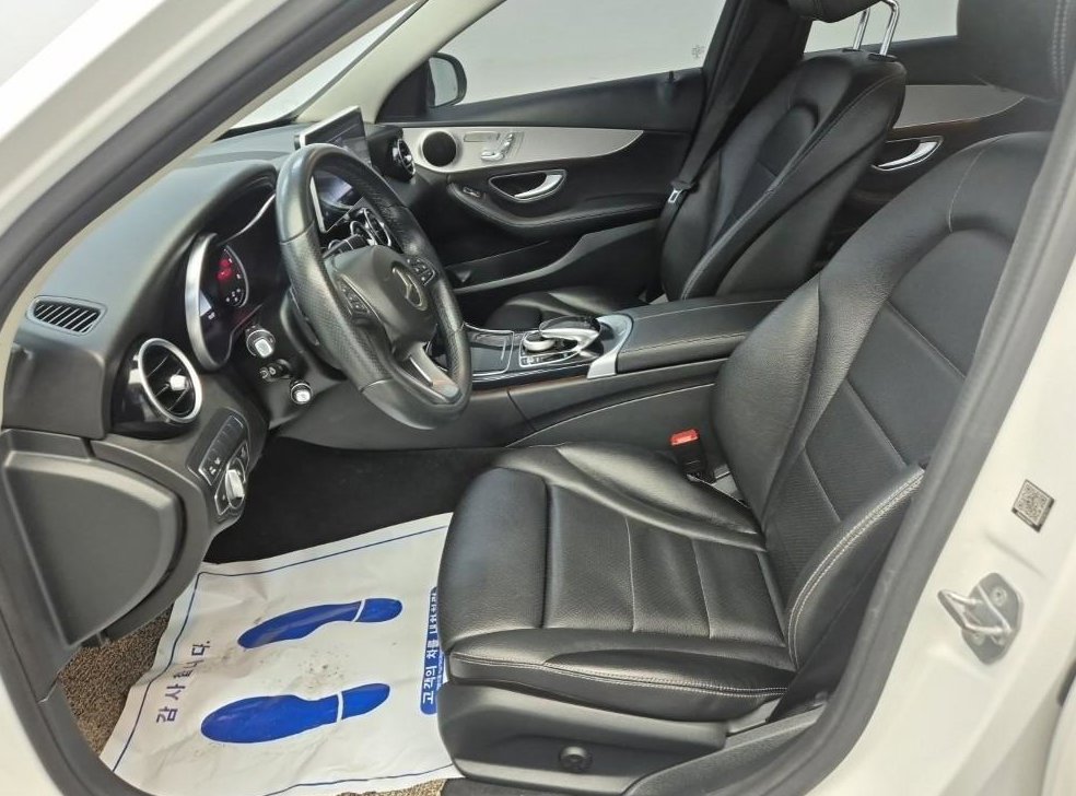 벤츠 C 클래스 C220 d 4MATIC 사진 16