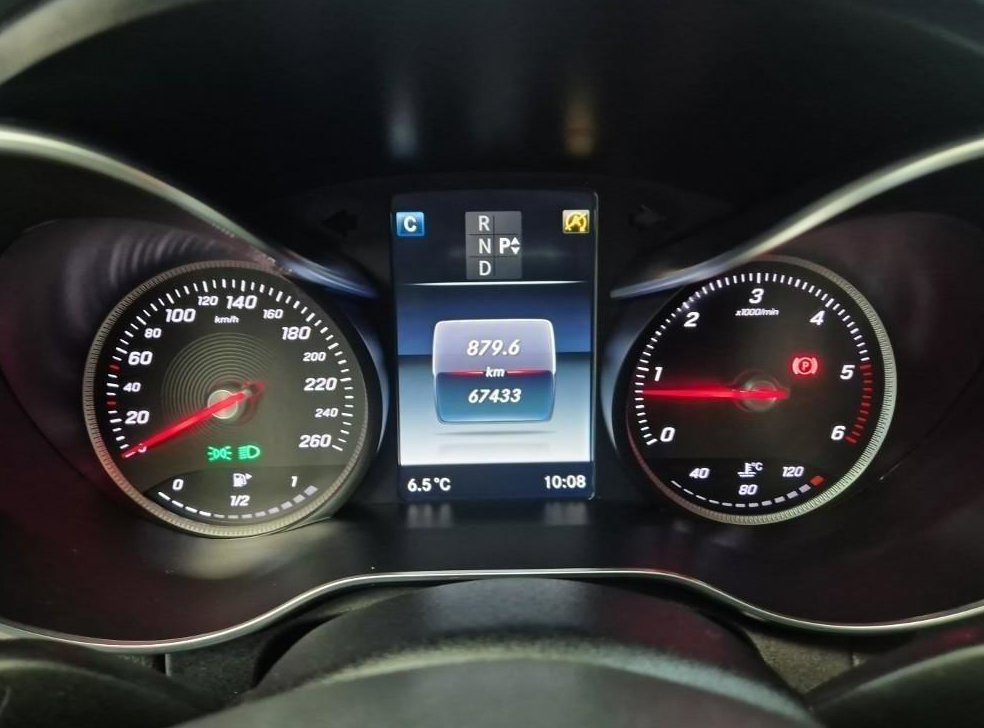 벤츠 C 클래스 C220 d 4MATIC 사진 18
