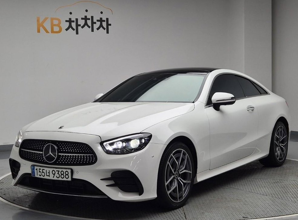 벤츠 E 클래스 E300d 4MATIC 쿠페 사진 2