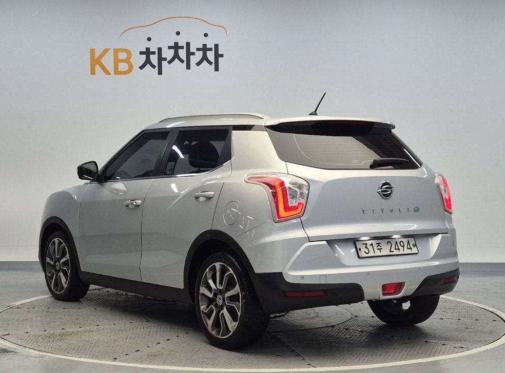KG모빌리티(쌍용)  티볼리 디젤 2WD 1.6 VX 사진 2