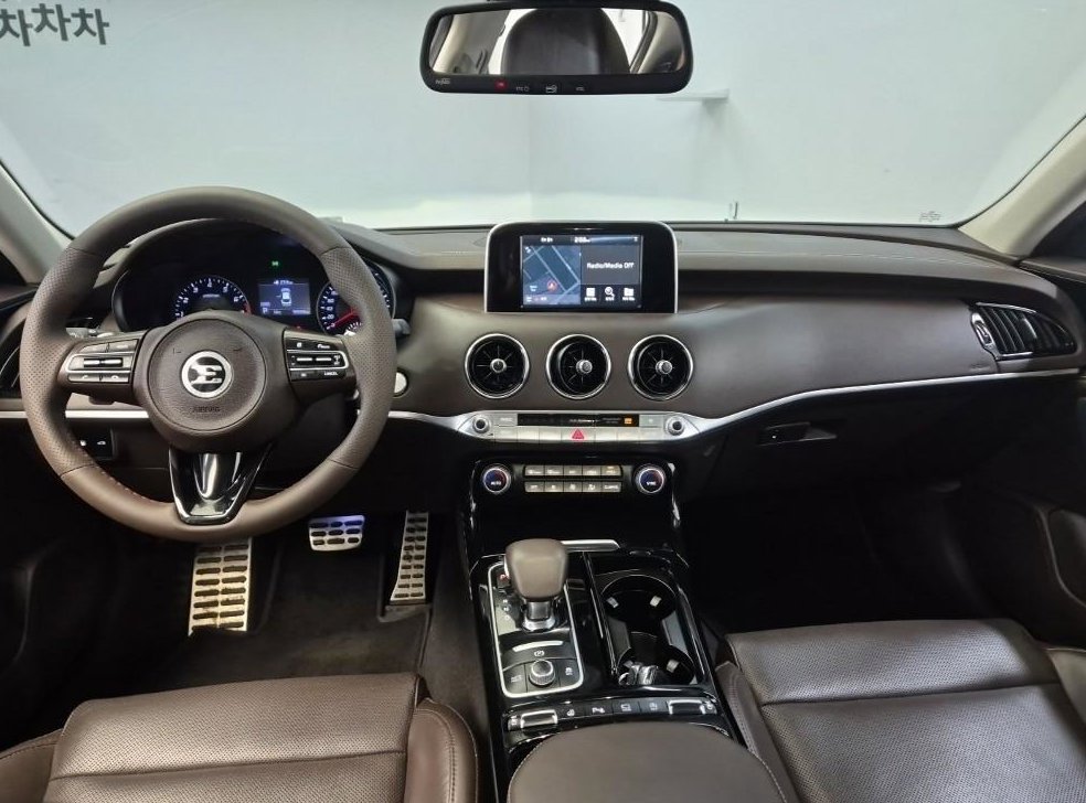 기아 스팅어 가솔린 2.0 터보 AWD 사진 8