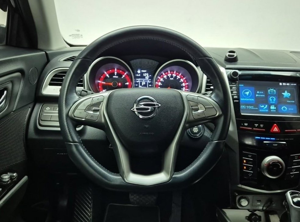 KG모빌리티(쌍용)  티볼리 디젤 2WD 1.6 VX 사진 11