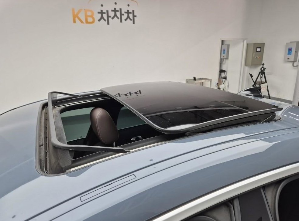 BMW 2시리즈 218d M 스포츠 사진 13