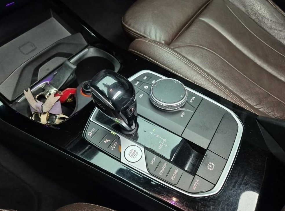 BMW 2시리즈 218d M 스포츠 사진 8