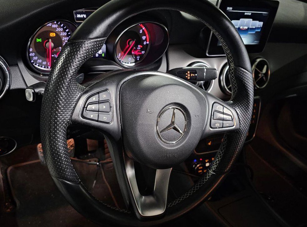 벤츠 CLA 클래스 CLA 200 CDI 사진 19